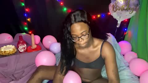 Snapshot of transgirl_omi chatting on September 30, 2025, 3:55 am TransDomme Omi online show from September 30, 2025, 3:55 am