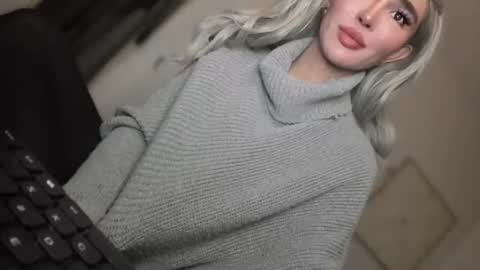 Snapshot of transnextdoor_ chatting on March 14, 2026, 8:03 pm ALMIGHTY GODDESS VALENTINA online show from March 14, 2026, 8:03 pm