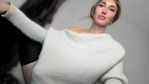 Snapshot of transnextdoor_ chatting on May 20, 2026, 11:00 pm ALMIGHTY GODDESS VALENTINA online show from May 20, 2026, 11:00 pm