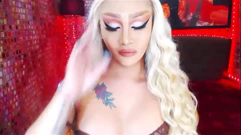 KYLIE BELLA  TS online show from March 9, 2025, 3:05 pm