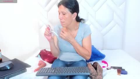Snapshot of transwhore_ chatting on March 27, 2026, 7:46 pm CLEO online show from March 27, 2026, 7:46 pm
