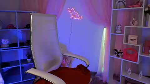 Snapshot of trasymorris chatting on June 19, 2026, 4:00 pm Tracy online show from June 19, 2026, 4:00 pm