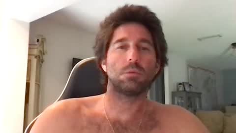 TravisKenn online show from October 27, 2025, 4:11 pm