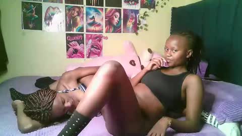 Snapshot of trazic_ chatting on November 12, 2025, 9:14 pm trazic_ online show from November 12, 2025, 9:14 pm