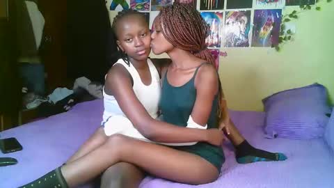 Snapshot of trazic_ chatting on November 17, 2025, 7:25 am trazic_ online show from November 17, 2025, 7:25 am