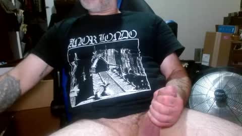 Snapshot of treasured_trash chatting on May 30, 2026, 5:43 pm Dilly Dally online show from May 30, 2026, 5:43 pm