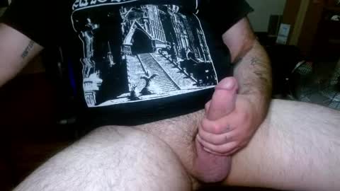 Snapshot of treasured_trash chatting on May 31, 2026, 7:37 pm Dilly Dally online show from May 31, 2026, 7:37 pm
