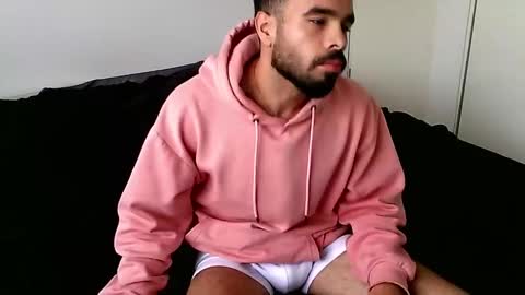 Snapshot of treborshunter chatting on March 7, 2025, 9:17 pm Hunter man online show from March 7, 2025, 9:17 pm