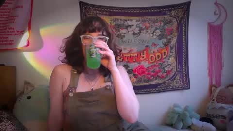 Snapshot of treecups chatting on September 9, 2025, 9:03 pm treecups online show from September 9, 2025, 9:03 pm