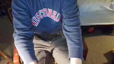 Snapshot of treehugger1711 chatting on February 18, 2026, 4:08 am treehugger1711 online show from February 18, 2026, 4:08 am