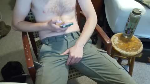 Snapshot of treehugger1711 chatting on March 21, 2026, 10:35 pm treehugger1711 online show from March 21, 2026, 10:35 pm