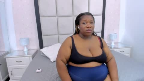 Snapshot of treisyvixen chatting on May 27, 2026, 3:14 am Treisy Vixen big ass online show from May 27, 2026, 3:14 am
