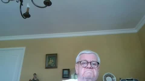 Snapshot of trekbeestje1 chatting on February 3, 2026, 12:21 pm trekbeestje online show from February 3, 2026, 12:21 pm