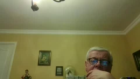 Snapshot of trekbeestje1 chatting on February 20, 2026, 5:13 pm trekbeestje online show from February 20, 2026, 5:13 pm