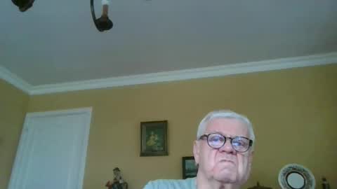 Snapshot of trekbeestje1 chatting on February 22, 2026, 9:52 am trekbeestje online show from February 22, 2026, 9:52 am