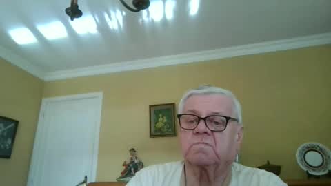 Snapshot of trekbeestje1 chatting on February 25, 2026, 10:47 am trekbeestje online show from February 25, 2026, 10:47 am