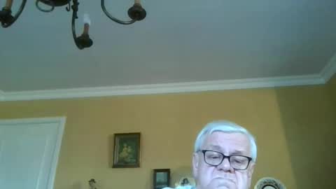 Snapshot of trekbeestje1 chatting on March 2, 2026, 4:47 pm trekbeestje online show from March 2, 2026, 4:47 pm