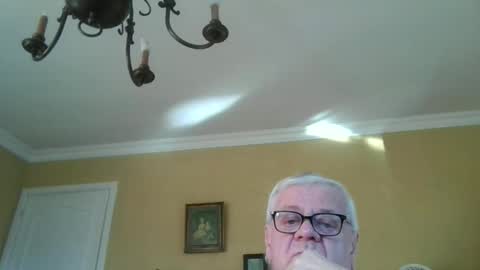 Snapshot of trekbeestje1 chatting on March 3, 2026, 8:20 am trekbeestje online show from March 3, 2026, 8:20 am
