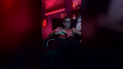 Snapshot of trent_pounder chatting on July 4, 2026, 5:46 am Trent Pounder online show from July 4, 2026, 5:46 am