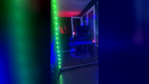 Snapshot of trent_pounder chatting on July 9, 2026, 9:24 am Trent Pounder online show from July 9, 2026, 9:24 am