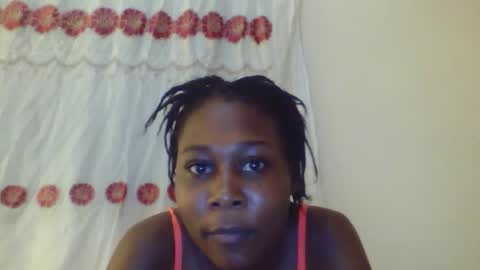 Snapshot of tresyamber chatting on May 5, 2026, 6:27 pm tresyamber online show from May 5, 2026, 6:27 pm