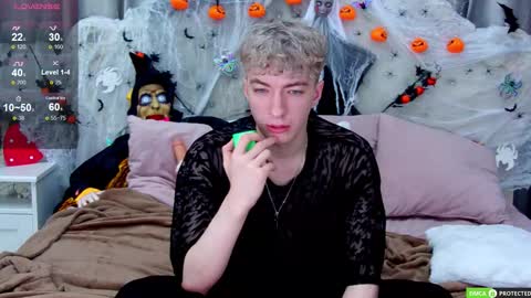 TrevorBenson online show from October 25, 2025, 4:20 am