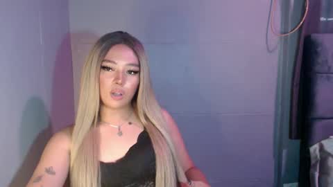 trexie_fucks15 online show from September 29, 2025, 11:09 pm