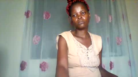 Snapshot of trey_queens chatting on January 18, 2026, 10:24 pm trey_queens online show from January 18, 2026, 10:24 pm