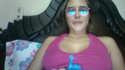 triana_bell online show from December 18, 2024, 1:26 am