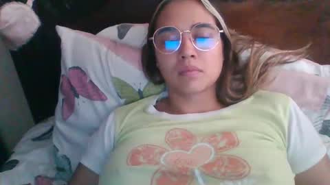 triana_bell online show from March 10, 2025, 5:18 pm