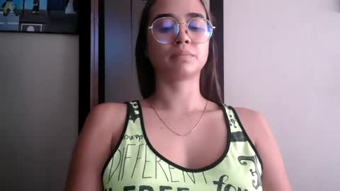 triana_bell online show from July 6, 2026, 6:10 pm
