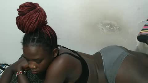 Snapshot of triceeyy chatting on November 12, 2025, 8:26 am Tracy online show from November 12, 2025, 8:26 am