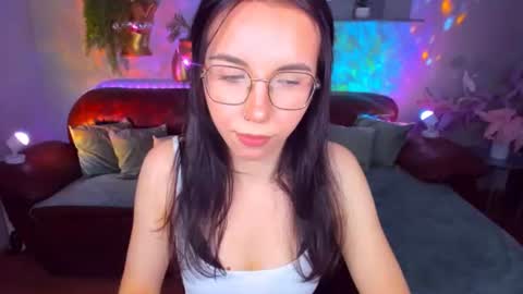 Snapshot of triciadaisy chatting on June 18, 2026, 2:43 pm TriciaDaisy online show from June 18, 2026, 2:43 pm