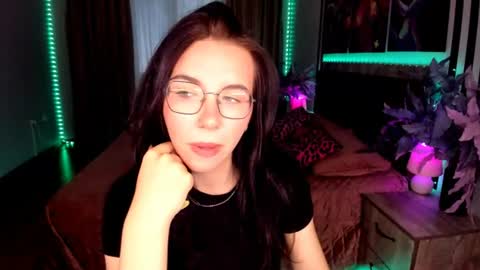 Snapshot of triciadaisy chatting on June 28, 2026, 5:24 am TriciaDaisy online show from June 28, 2026, 5:24 am