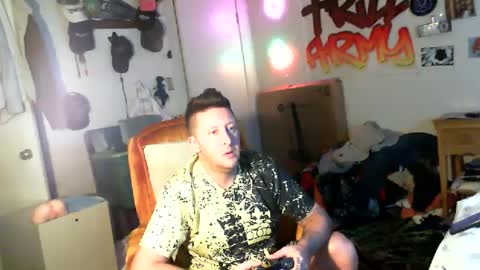 trillnonymau5 online show from December 25, 2024, 1:20 am