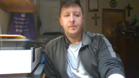 trillnonymau5 online show from February 23, 2025, 2:29 am