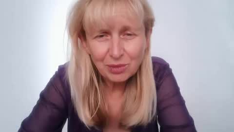 Snapshot of trinaadair chatting on December 4, 2025, 10:35 am TrinaAdair online show from December 4, 2025, 10:35 am