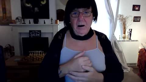 Snapshot of trinity1011 chatting on November 2, 2025, 7:55 am trinity1011 online show from November 2, 2025, 7:55 am