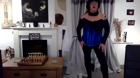 Snapshot of trinity1011 chatting on November 13, 2025, 6:56 am trinity1011 online show from November 13, 2025, 6:56 am