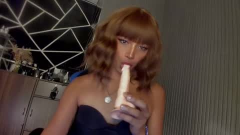 Snapshot of trinityfucksyou chatting on January 13, 2025, 2:00 pm Ms Ella online show from January 13, 2025, 2:00 pm