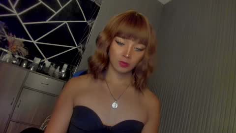 Snapshot of trinityfucksyou chatting on February 1, 2025, 8:18 am Ms Ella online show from February 1, 2025, 8:18 am