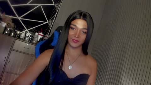 Snapshot of trinityfucksyou chatting on February 21, 2025, 1:33 pm Ms Ella online show from February 21, 2025, 1:33 pm