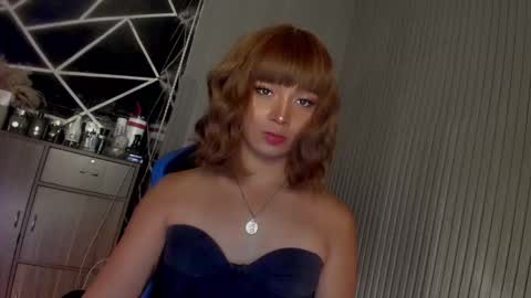 Snapshot of trinityfucksyou chatting on February 21, 2025, 4:37 pm Ms Ella online show from February 21, 2025, 4:37 pm