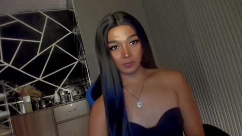 Snapshot of trinityfucksyou chatting on March 12, 2025, 5:28 pm Ms Ella online show from March 12, 2025, 5:28 pm