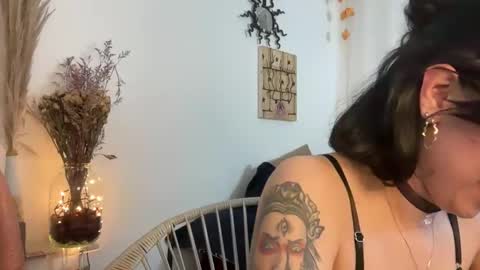 Snapshot of trinitysecrets chatting on November 10, 2025, 8:41 pm trinitysecrets online show from November 10, 2025, 8:41 pm