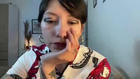 Snapshot of trinitysecrets chatting on January 8, 2026, 7:38 pm trinitysecrets online show from January 8, 2026, 7:38 pm