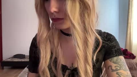 Snapshot of trinitysecrets chatting on July 7, 2026, 6:45 pm trinitysecrets online show from July 7, 2026, 6:45 pm