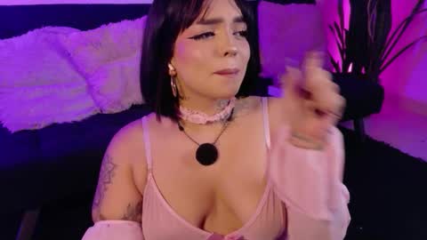 Val martinez  online show from March 21, 2026, 2:05 am