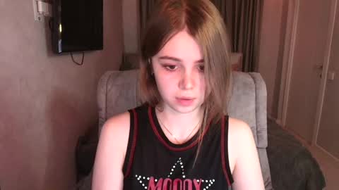 tripleprinces online show from February 11, 2025, 4:56 pm