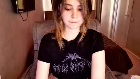 tripleprinces online show from September 10, 2025, 1:55 pm